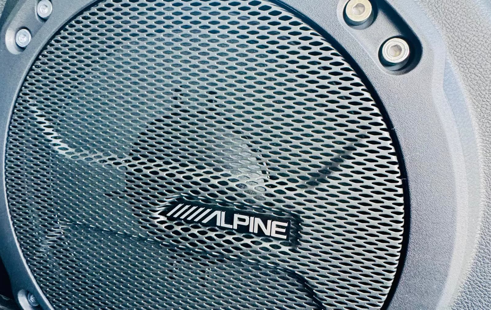 Alpine premium audio in the Jeep Wrangler Sahara